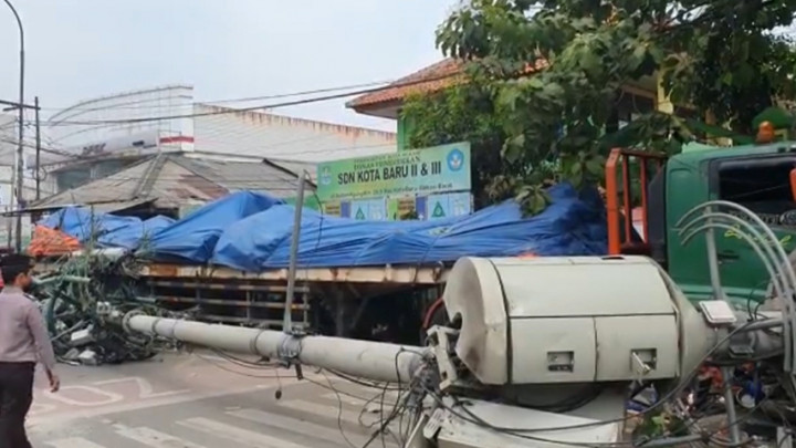 10 Orang Meninggal Akibat Kecelakaan Truk di Bekasi, 7 di Antaranya Anak-anak