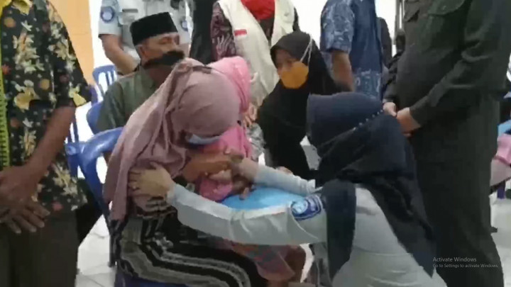 Santunan Korban Kecelakaan Maut di Bekasi Diwarnai Isak Tangis Keluarga