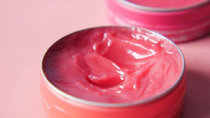 Manfaat Petroleum Jelly untuk Merawat Kulit Bayi