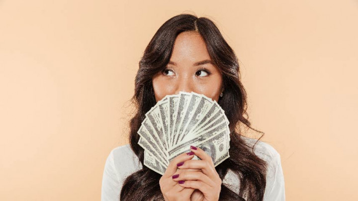 Tips Menghadapi Inflasi Gaya Hidup saat Gaji Naik