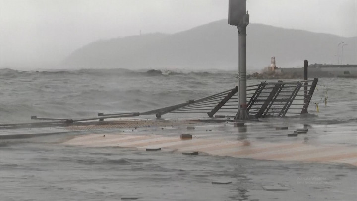 Ribuan Warga Busan Terpaksa Mengungsi Akibat Hantaman Topan Hinnamnor