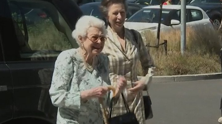 Istana Buckingham Umumkan Kekhawatiran akan Kesehatan Ratu Elizabeth II