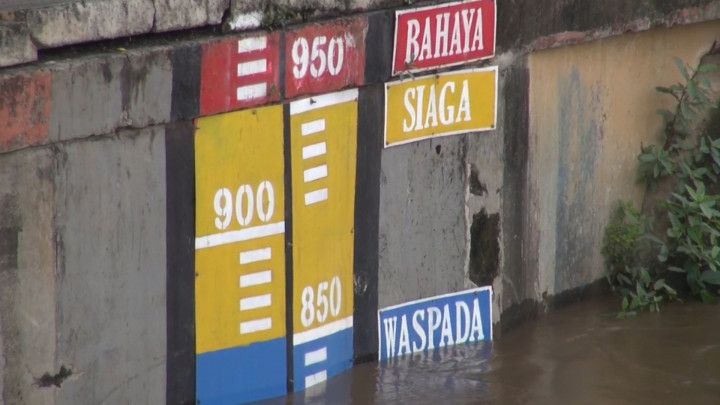 Pintu Air Manggarai Siaga 3, Warga Bantaran Kali Ciliwung Diminta Waspada Banjir
