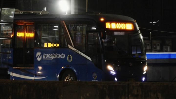 Resmi, 13 Koridor Transjakarta Beroperasi 24 Jam