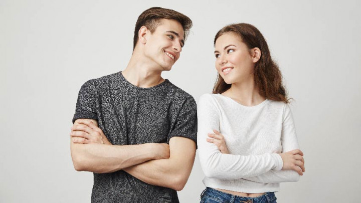 Arti 'Love Bombing', Bentuk Manipulasi Cinta yang Berbahaya