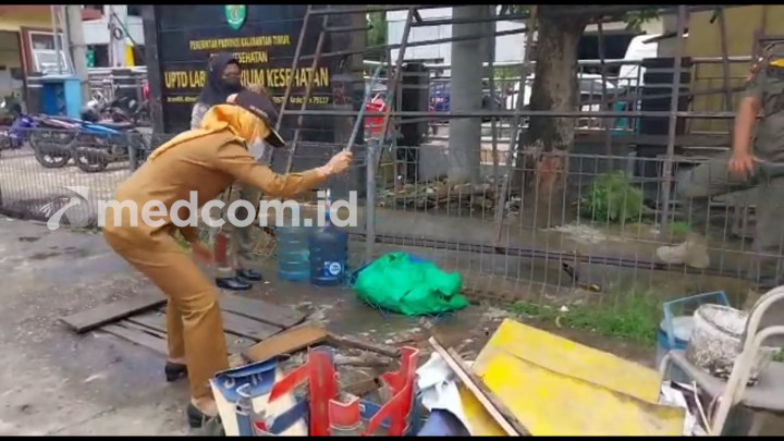 Kesal dengan Ulah Para Pedagang, Camat Kota Samarinda Ngamuk!