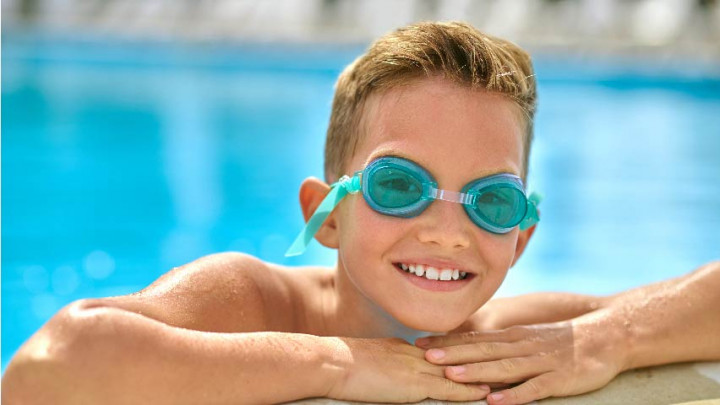 Bisa Mencegah Iritasi, Pemakaian Kacamata Renang Ternyata Berisiko