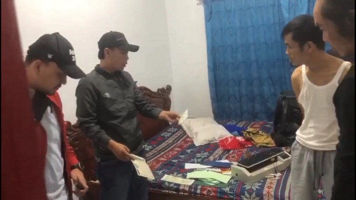 Polisi Gerebek Rumah Pembuat Dokumen Palsu