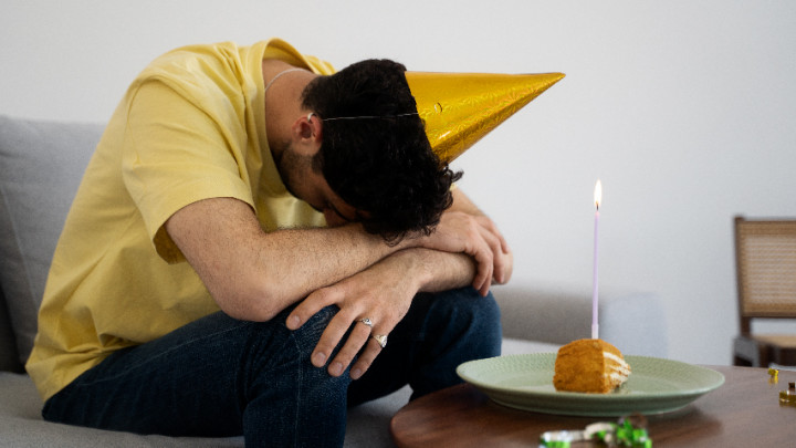 Mengalami Birthday Blues Jelang Hari Ulang Tahun, Apa Itu?