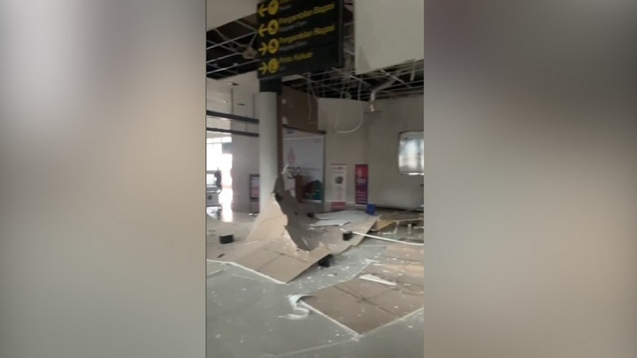 Baru Diresmikan, Atap Bandara Komodo Roboh karena Diguyur Hujan Deras