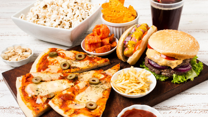 Asam Lambung Kumat, Hindari Makanan dan Minuman Jenis Ini!