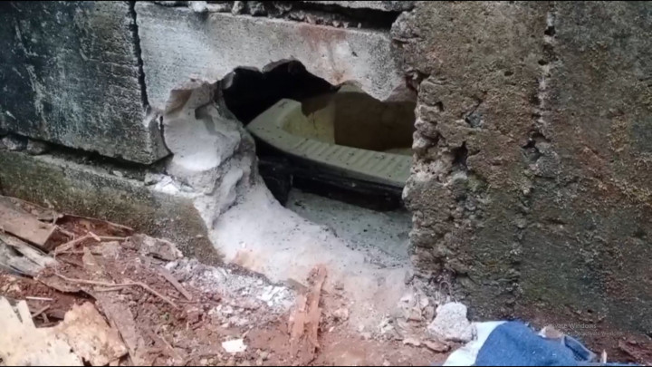 Jebol Tembok Toilet, 7 Tahanan Polsek Jatih Asih Kabur