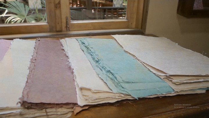 Unik! Ini Cara Pembuatan Uang Kertas secara Tradisional di Uzbekistan