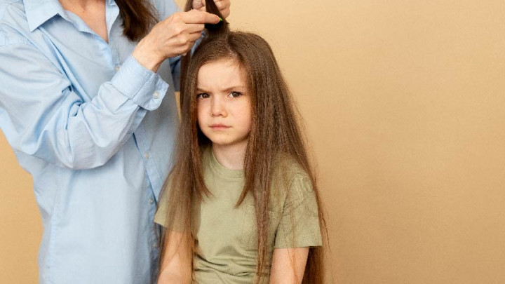 Hilangkan Gatal, Begini Tips Basmi Kutu Rambut Pakai Bahan Alami