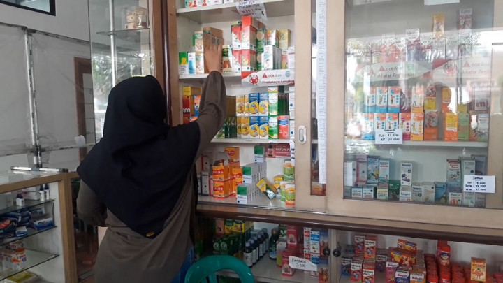 Pasca Larangan Penggunan Obat Sirop Demam, Apotek Keluhkan Penurunan Omzet