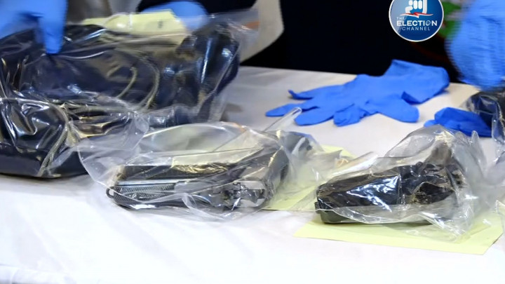 Asal-usul Pistol Milik Wanita Penerobos Istana