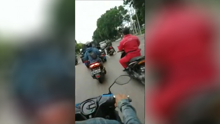 Berusaha Kabur dari Kejaran Petugas SPBU Karena Tak Bayar, Pickup Serempet Mobil dan Motor