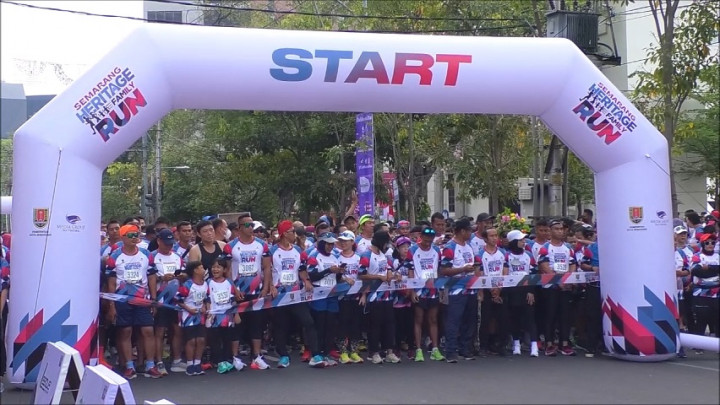 Antusias Warga Mengikuti Semarang Heritage Family Run 2022