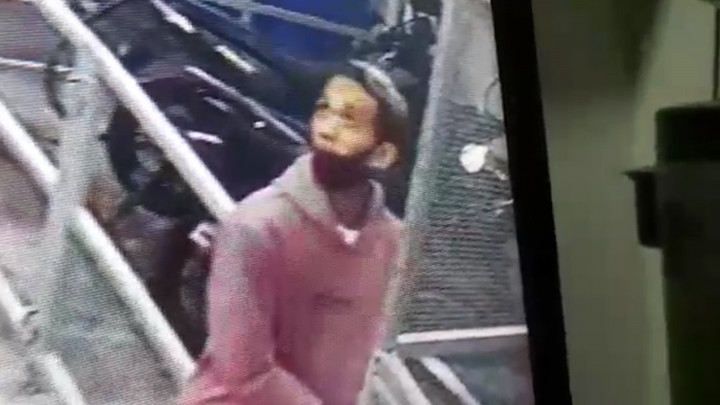 Terekam CCTV! Aksi Pencurian Motor di Jakarta Barat