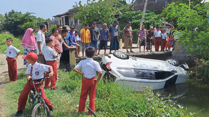 Kepergok Mencuri Sepeda, Pelaku Tancap Gas Terjun ke Sungai