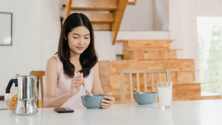 Menurut Ahli, 5 Kebiasaan Sarapan Ini Hasilkan Perut Rata