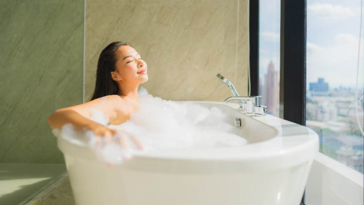 Jaga Kesehatanmu, Hindari Mandi pada 4 Waktu Ini
