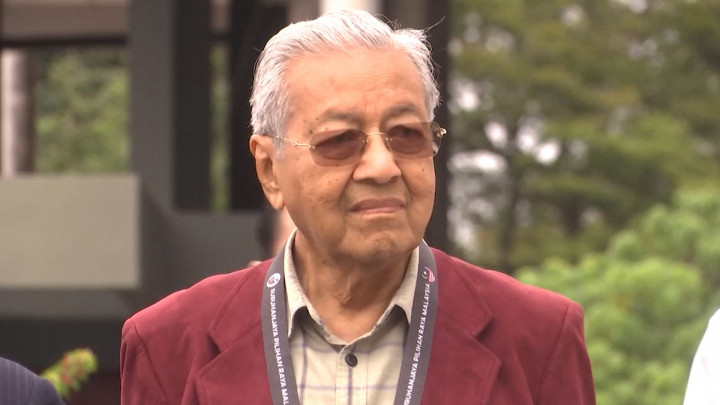 Berusia 97 Tahun, Mahathir Mohamad Kembali Calonkan Diri Jadi PM Malaysia