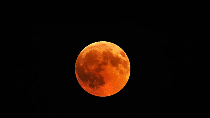 Mengapa Gerhana Bulan Total Berwarna Merah? Ketahui Faktanya Yuk