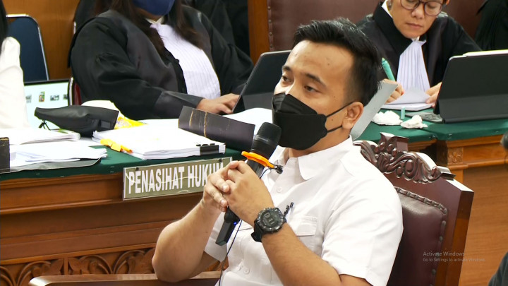 Daden Ungkap Deretan Senjata yang Dimiliki Ajudan Sambo