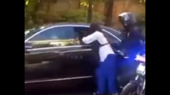 Demi Konten, Perempuan Ini Nekat Adang Mobil Jokowi dan Terobos Paspampres