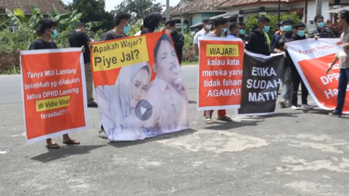 Ketua DPRD dan Oknum Lurah Viral di Media Sosial Karena Mesra-Mesraan