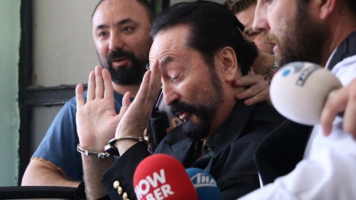 Pria Asal Turki Harun Yahya Divonis Penjara Selama 8.658 Tahun