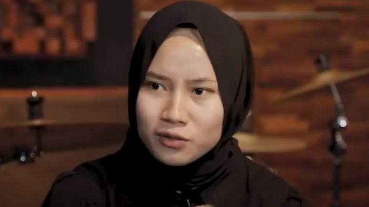 Siti VoB Iseng Coba Drumset Baru, Malah Tercipta Lagu