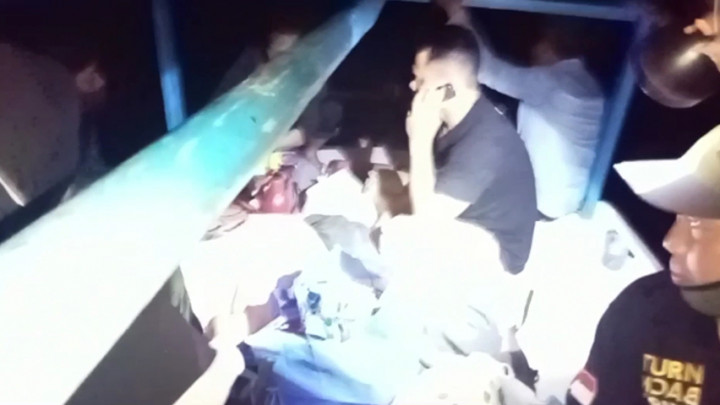 Kapal Mati Mesin, 20 Penumpang Terombang-ambing di Perairan Mamuju