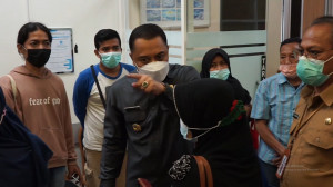 Pelayanan Lamban, Wali Kota Surabaya Ngamuk di RSUD dr Soewandhie