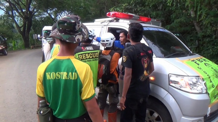 Tambah Trauma Korban Gempa, Petugas dan Relawan Tegur Ambulans yang Gunakan Sirine Tanpa Bawa Pasien
