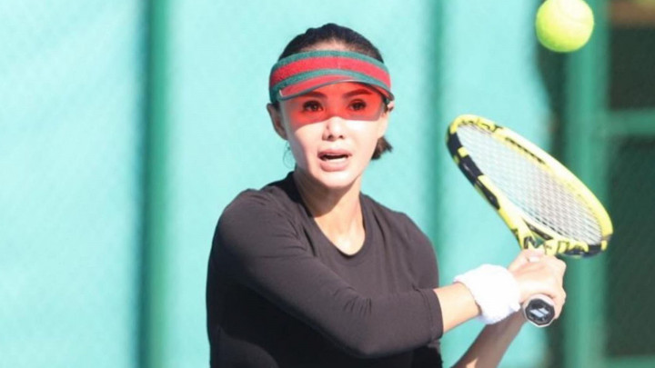 Jadi Sorotan Netizen, Ini Gaya Yuni Shara Saat Main Tenis