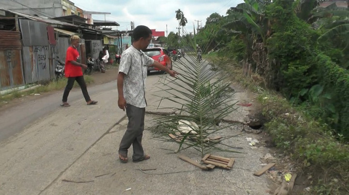 Akibat Hujan Lebat, Jembatan Penghubung Kabupaten dan Kota Nyaris Ambles dan Putus