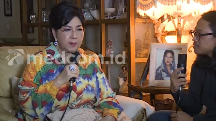 Titiek Puspa Membaca Situasi Alam Sebagai Inspirasi Karyanya