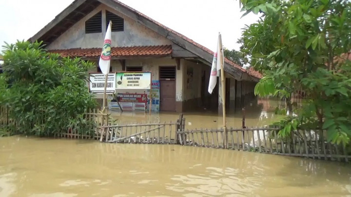 Sekolah Terendam Banjir, Kegiatan Belajar Mengajar Diliburkan Meski Sedang Ujian Semester