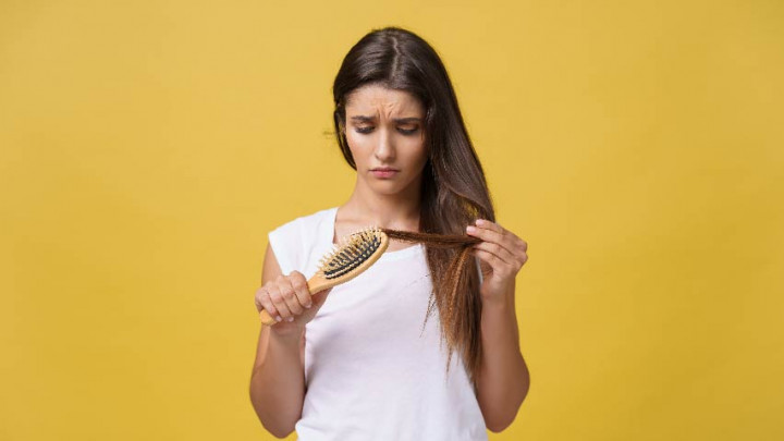 Jangan Lakukan! 5 Kebiasaan Buruk yang Membuat Rambut Semakin Tipis