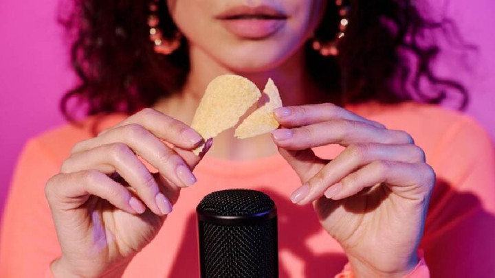 Konten ASMR Jadi Solusi untuk Mengatasi Kecemasan, Benarkah?