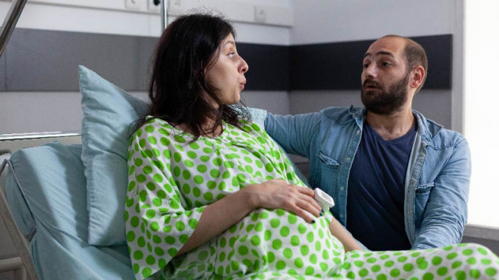 4 Tips Mengurangi Nyeri Persalinan Tanpa Obat-obatan