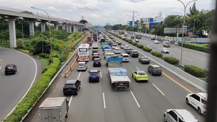 Kepadatan Ruas Tol Jagorawi Menuju Bogor