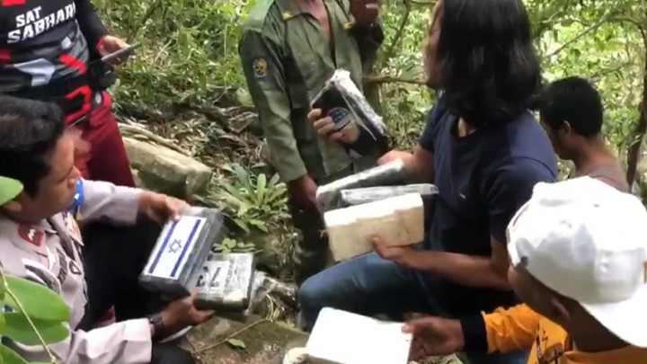 8Kg Narkoba Berlogo Bendera Israel Ditemukan Warga di Hutan