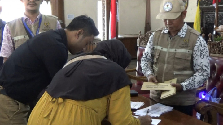 Sudah Sepekan 136 Kepala Keluarga Karimunjawa Tidak Bisa Pulang