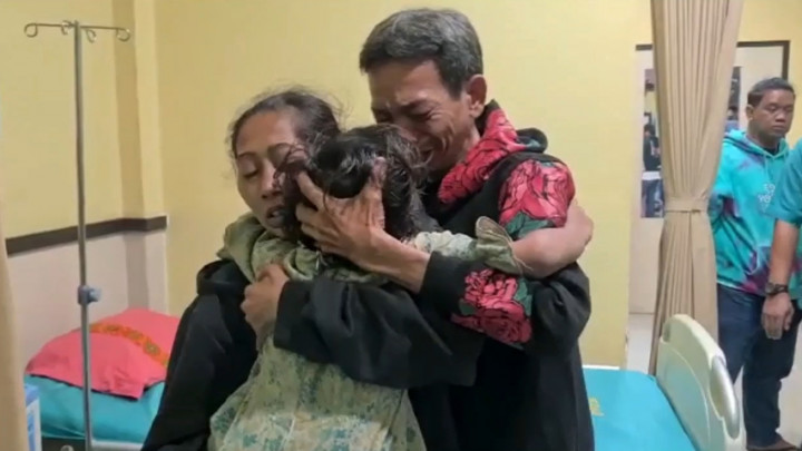 Isak Tangis Keluarga Penculikan Anak yang Kembali Dipertemukan