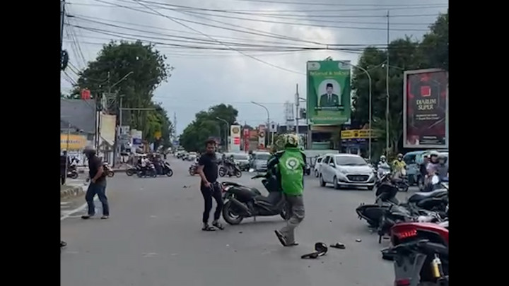 Polisi Nyamar Jadi Driver Ojol Ringkus Pencuri di Jalan Raya