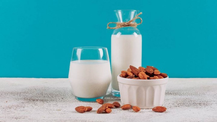 7 Jenis Susu Alternatif untuk Turunkan Berat Badan