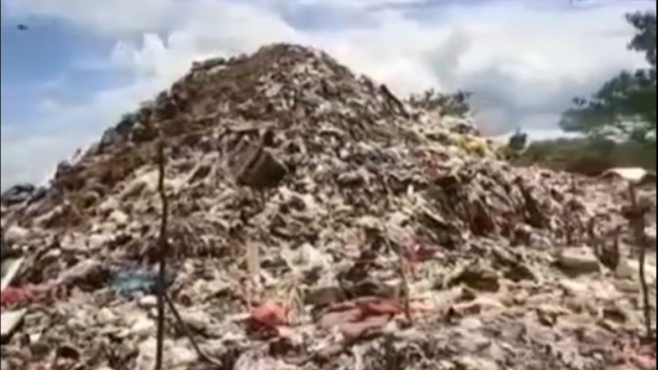 Viral! Tumpukan Sampah Menggunung di Sejumlah Titik Kota Bengkulu